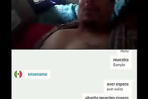 En webcam enseño mi culo mientras el otro se masturba