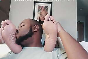 Giant Size 16 Daddy Feet Worshipped PREVIEW