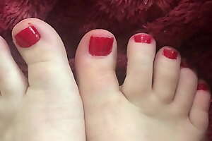 Lil Red Messy Toes
