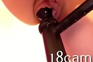 Teen fucks bedpost with dripping pussy - 18cam xxx video 