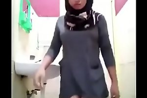 Flawless muslim hijab