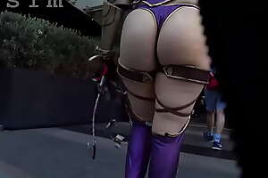 Big Ass Ivy Valentine Cosplay from Soul Calibur Walking